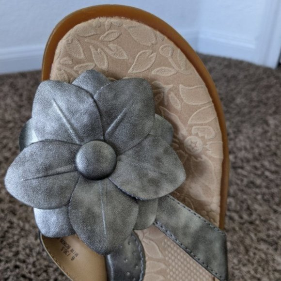 B.O.C Born leather flower flip flop - Picture 5 of 8